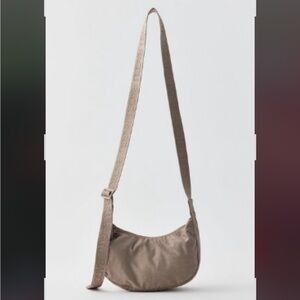 BAGGU Dove Small Crescent Crossbody Bag NEW NWT
